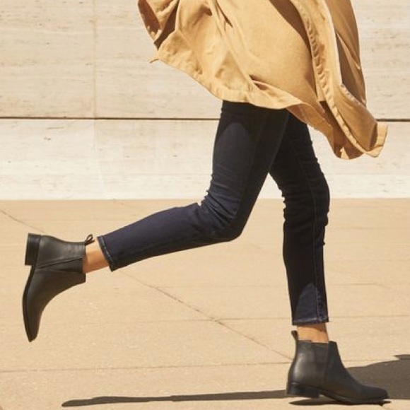 Frye Melissa Leather Chelsea Bootie - Picture 11 of 14